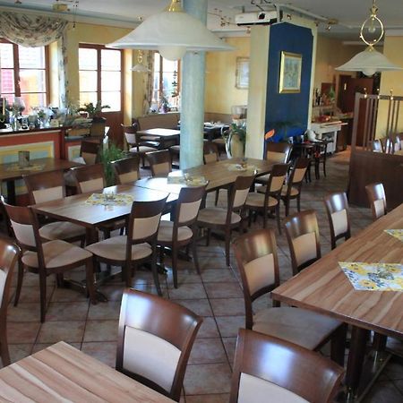 Hotel Krone Kappel Ngoại thất bức ảnh